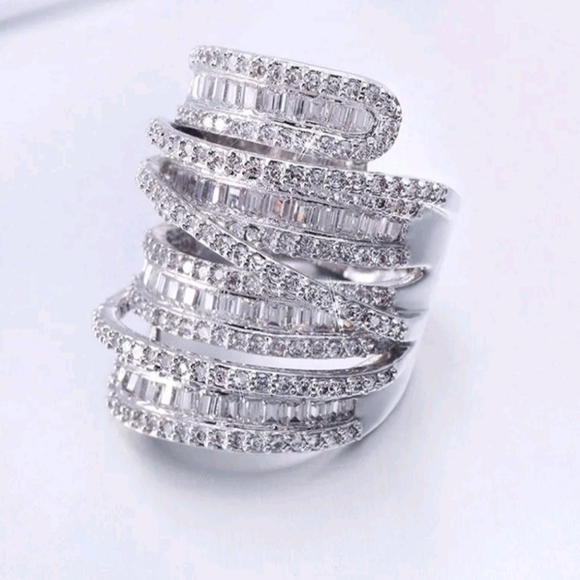 Beautiful 6.4 Carat Sapphire Sterling Silver Ring - Free Shipping - Picture 2 of 11